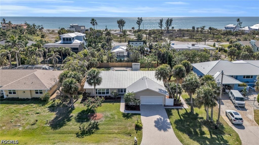 3941 Coquina DR, Sanibel, FL 33957
