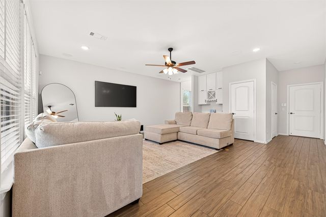 5134 Aedan Oak Street, Houston, TX 77018