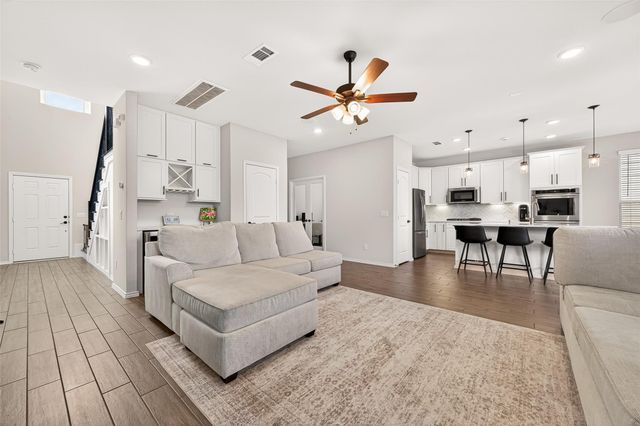 5134 Aedan Oak Street, Houston, TX 77018