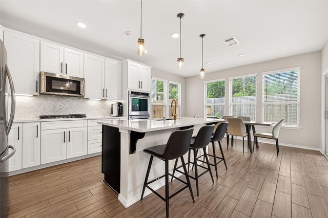 5134 Aedan Oak Street, Houston, TX 77018