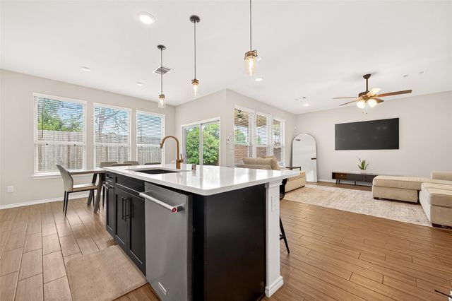5134 Aedan Oak Street, Houston, TX 77018