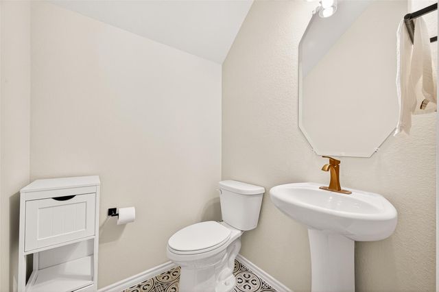 5134 Aedan Oak Street, Houston, TX 77018