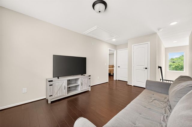 5134 Aedan Oak Street, Houston, TX 77018