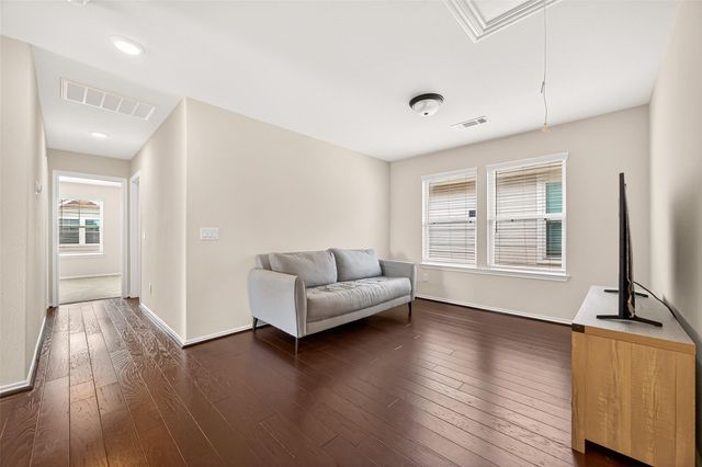 5134 Aedan Oak Street, Houston, TX 77018
