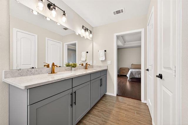 5134 Aedan Oak Street, Houston, TX 77018