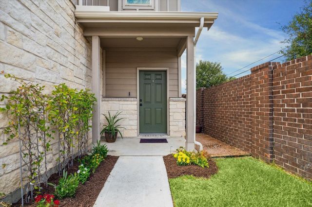 5134 Aedan Oak Street, Houston, TX 77018
