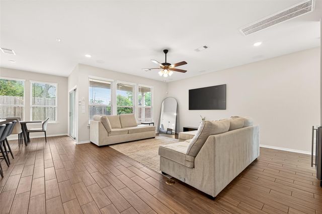 5134 Aedan Oak Street, Houston, TX 77018