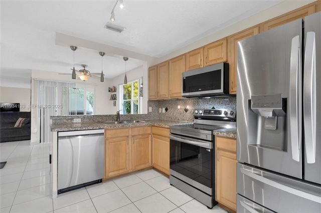 11910 NW 12th St, Pembroke Pines, FL 33026