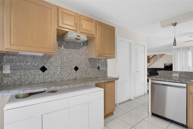 11910 NW 12th St, Pembroke Pines, FL 33026