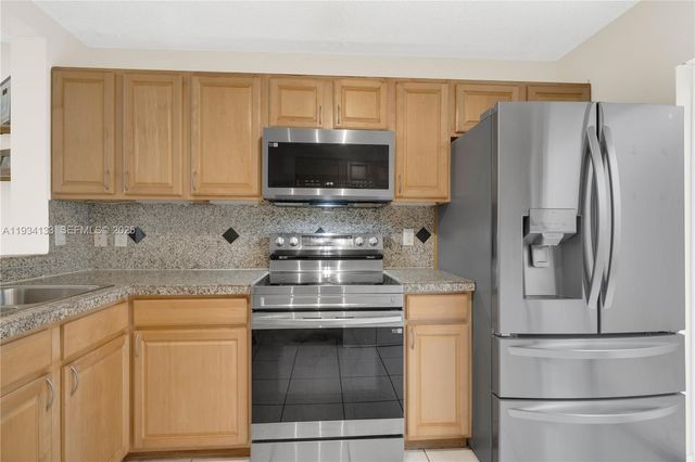 11910 NW 12th St, Pembroke Pines, FL 33026