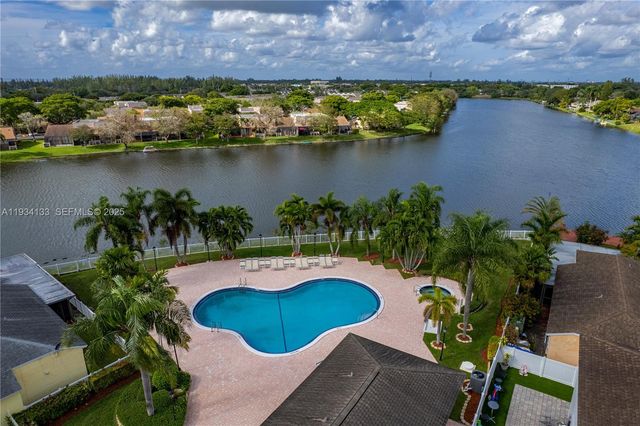 11910 NW 12th St, Pembroke Pines, FL 33026