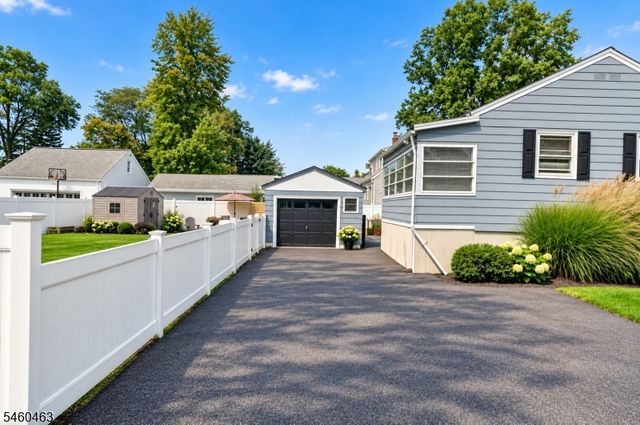 317 Newark Pompton Tpke, Pequannock Twp., NJ 07444