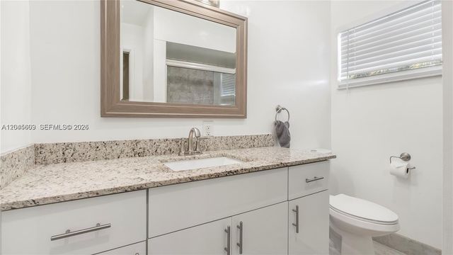 5211 NE 17th Ave, Fort Lauderdale, FL 33334