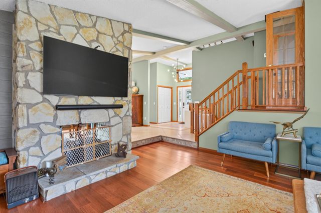 4430 Independence Avenue N, New Hope, MN 55428