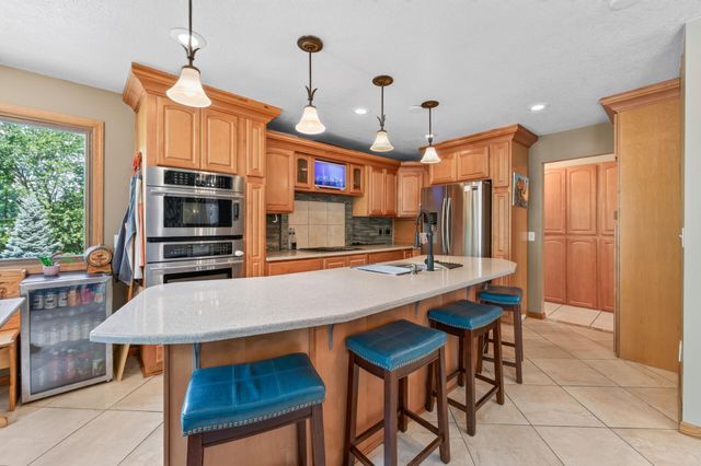 4430 Independence Avenue N, New Hope, MN 55428