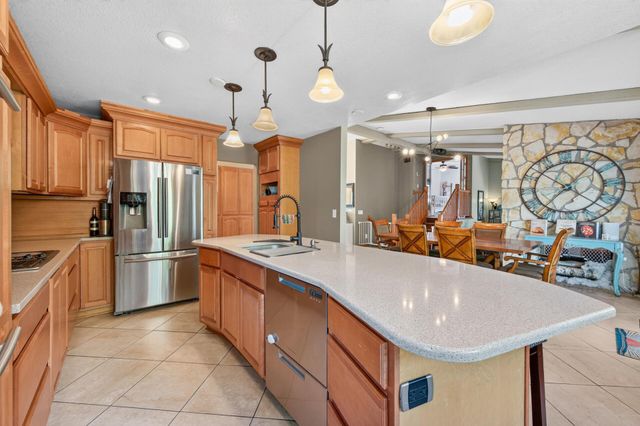 4430 Independence Avenue N, New Hope, MN 55428