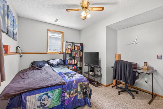 4430 Independence Avenue N, New Hope, MN 55428