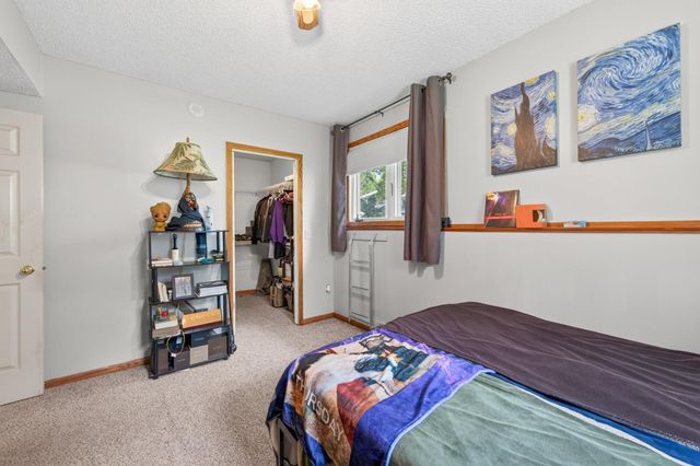 4430 Independence Avenue N, New Hope, MN 55428