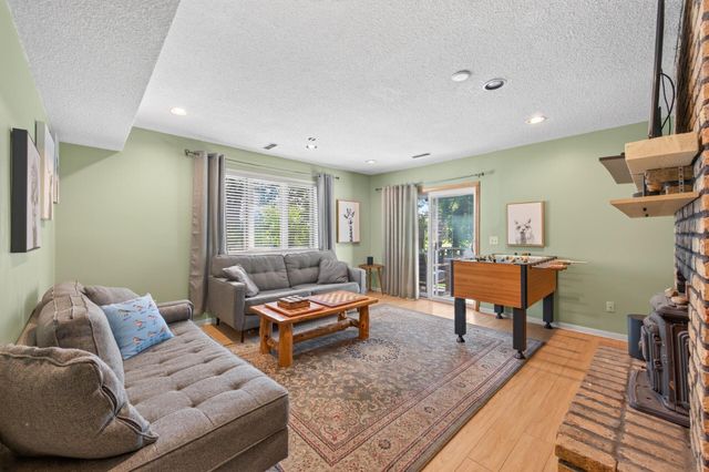 4430 Independence Avenue N, New Hope, MN 55428