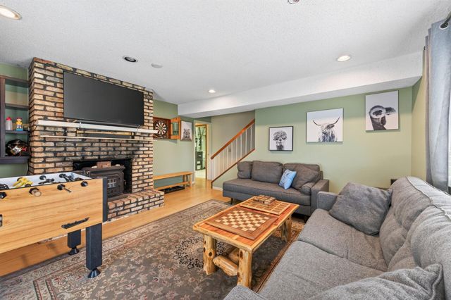 4430 Independence Avenue N, New Hope, MN 55428