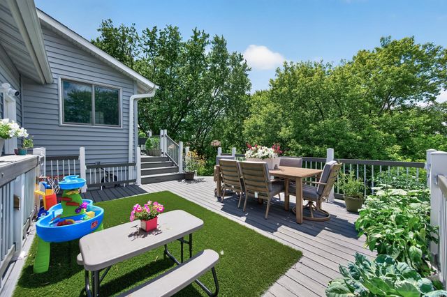 4430 Independence Avenue N, New Hope, MN 55428