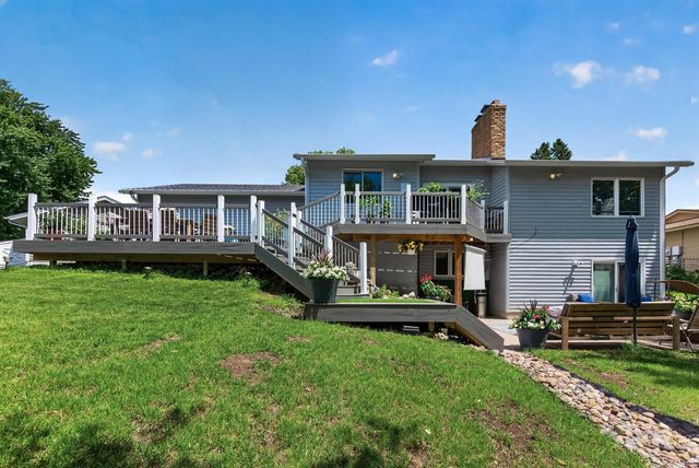 4430 Independence Avenue N, New Hope, MN 55428