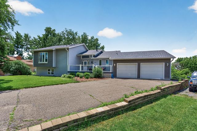 4430 Independence Avenue N, New Hope, MN 55428