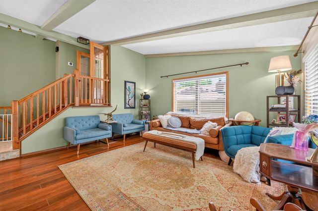 4430 Independence Avenue N, New Hope, MN 55428