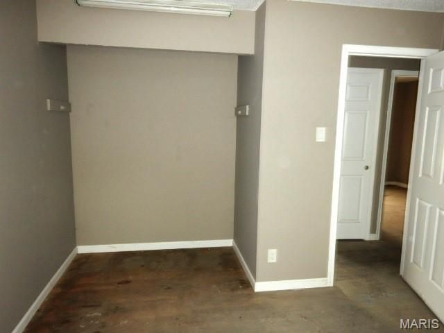 11652 Las Ladera Drive, Florissant, MO 63033