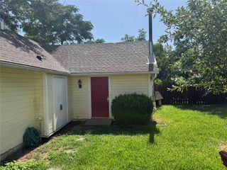 407 S Church ST B, Georgetown, TX 78626
