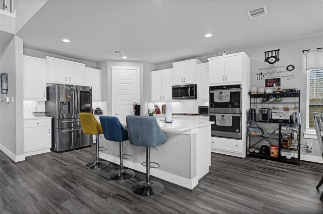 2512 Ravenna Court, Friendswood, TX 77546