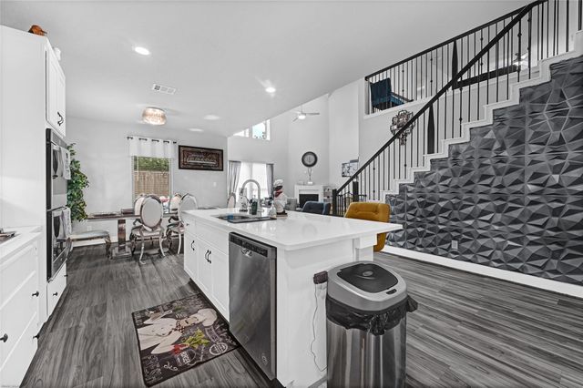 2512 Ravenna Court, Friendswood, TX 77546