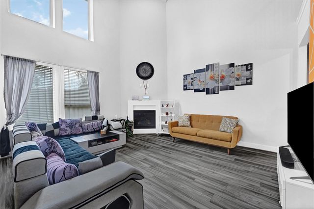 2512 Ravenna Court, Friendswood, TX 77546