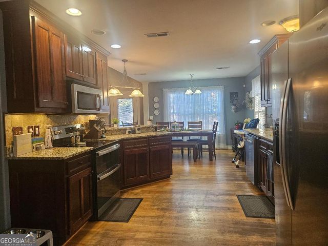 108 Thornwood Drive SW, Rome, GA 30165