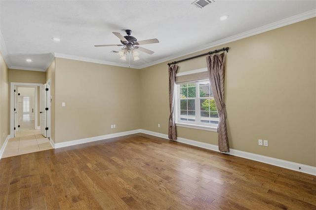 2733 Rue Calais Drive, Lake Charles, LA 70605