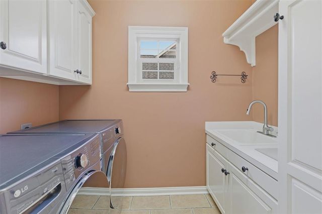 2733 Rue Calais Drive, Lake Charles, LA 70605