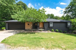 5 Dunvegan Lane, Bella Vista, AR 72715