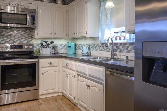 1701 Valley View Drive, Mena, AR 71953