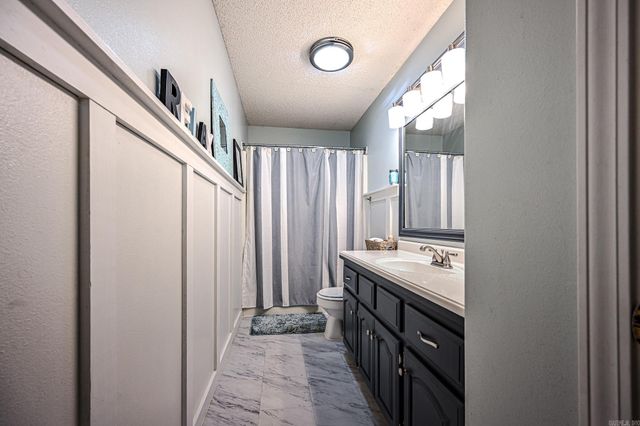 1701 Valley View Drive, Mena, AR 71953