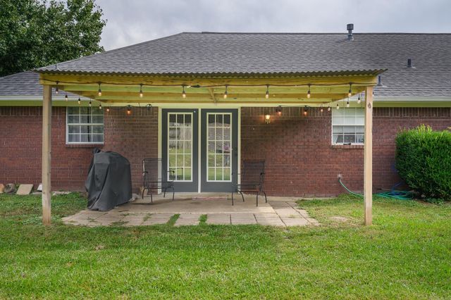 1701 Valley View Drive, Mena, AR 71953