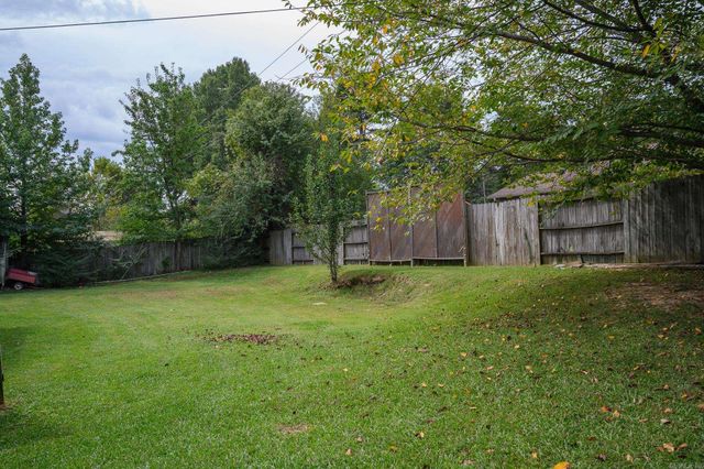 1701 Valley View Drive, Mena, AR 71953