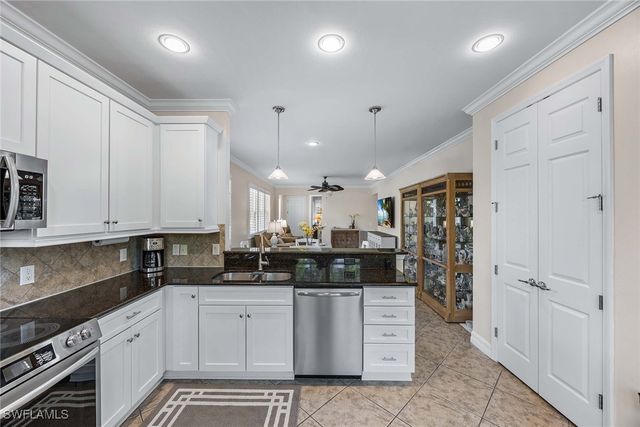 7234 Adriana CT, Naples, FL 34114