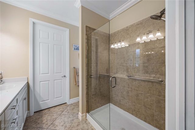 7234 Adriana CT, Naples, FL 34114