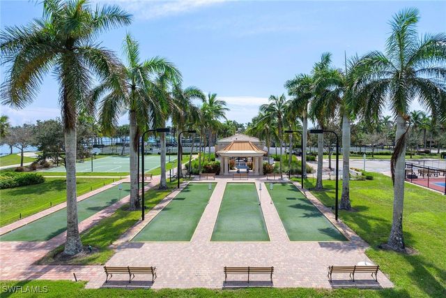 7234 Adriana CT, Naples, FL 34114