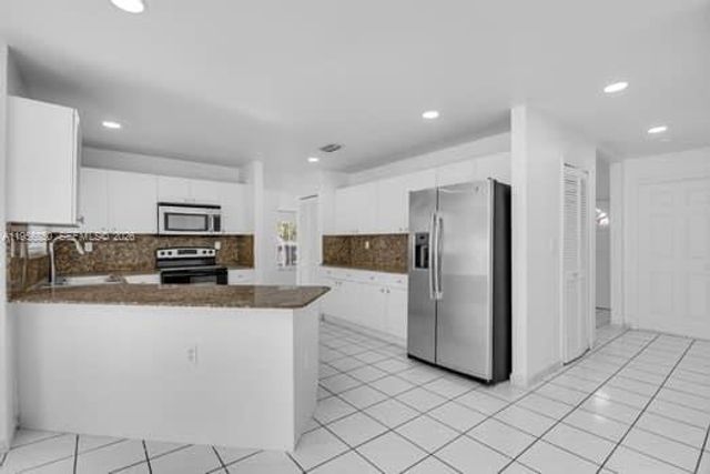 14358 SW 90th St 0, Miami, FL 33186