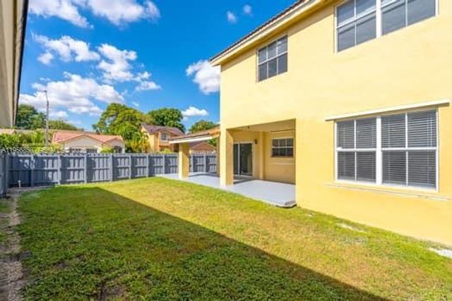 14358 SW 90th St 0, Miami, FL 33186