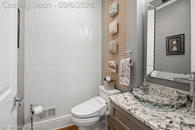 1352 Holland Street, Birmingham, MI 48009