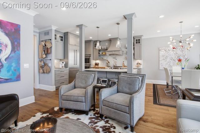 1352 Holland Street, Birmingham, MI 48009
