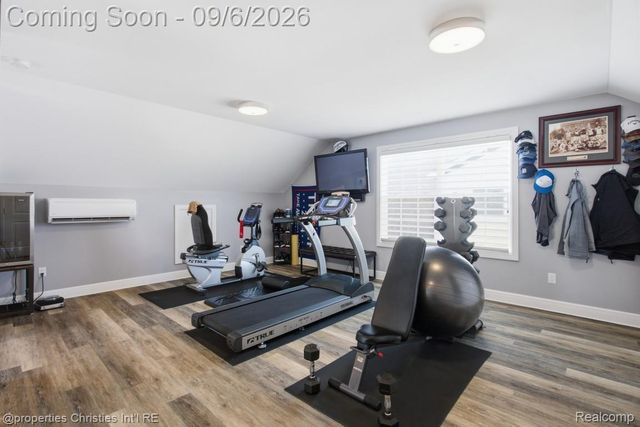 1352 Holland Street, Birmingham, MI 48009