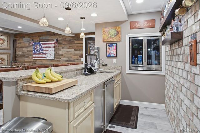 1352 Holland Street, Birmingham, MI 48009